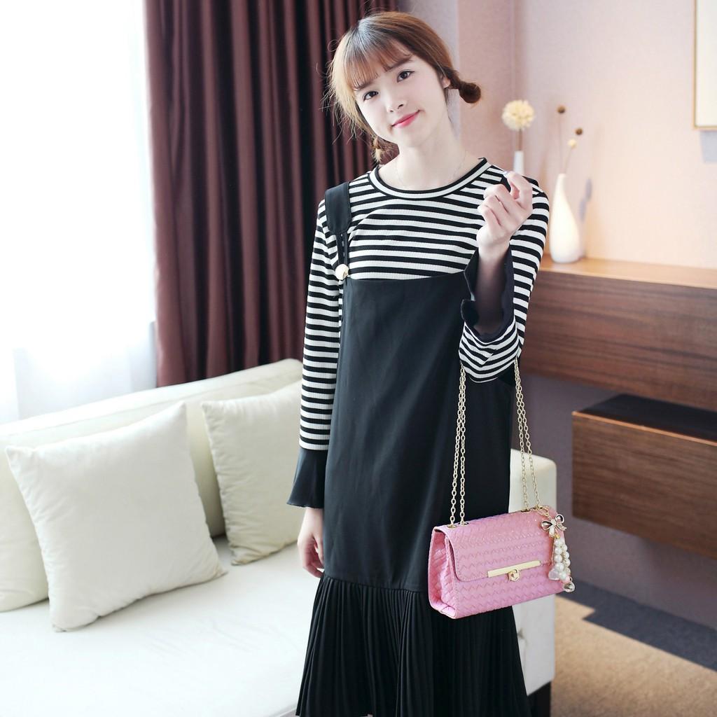 Túi Đeo Chéo Khóa Gài T22 Caro Hồng Đỏ