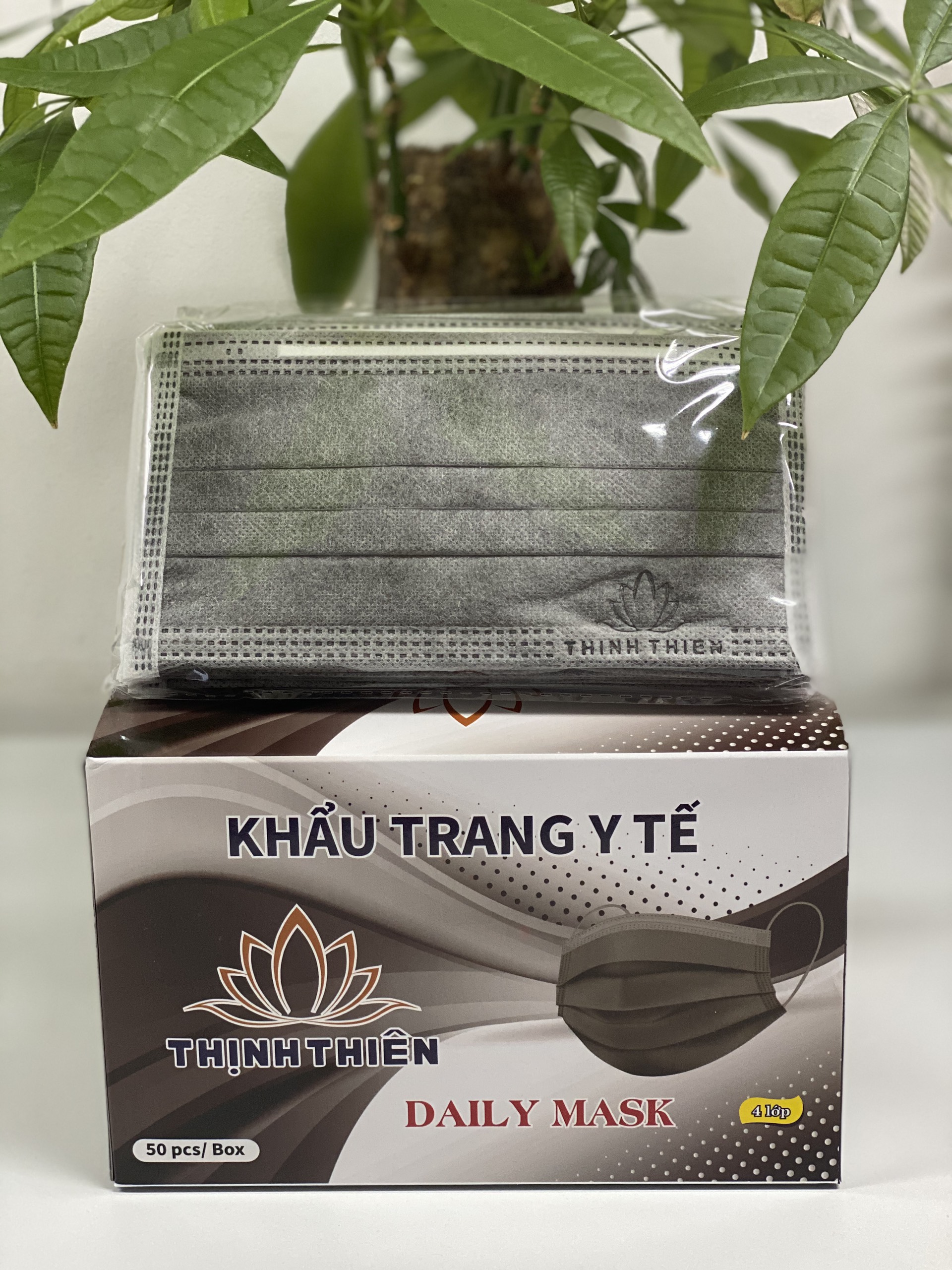 Khẩu Trang Y Tế 4 Lớp Thịnh Thiên (Màu xám - Hộp 50 Cái)