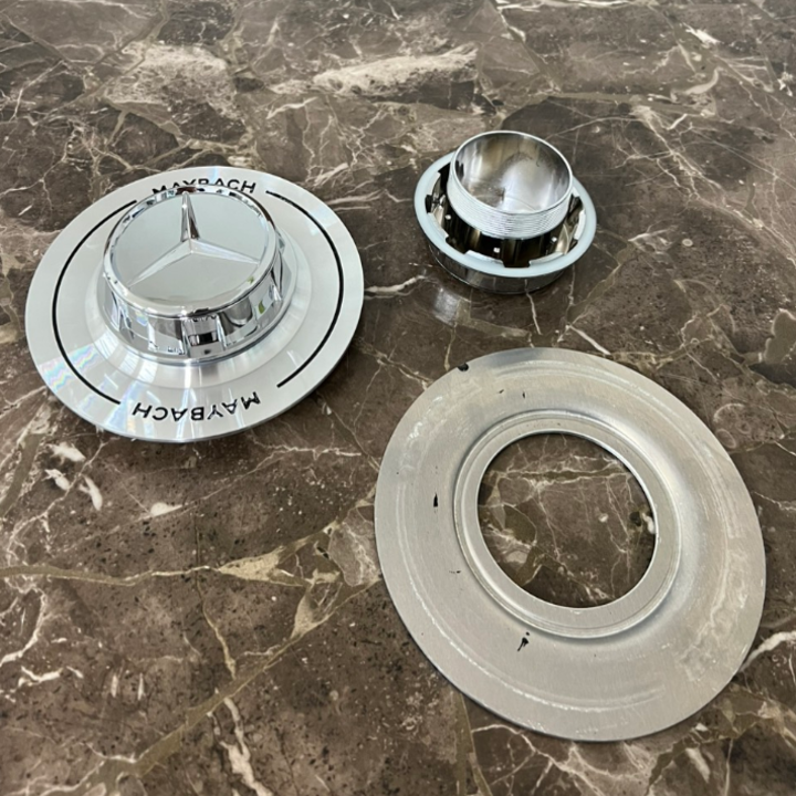 01 chiếc Logo chụp mâm, ốp lazang bánh xe ô tô Maybach A600