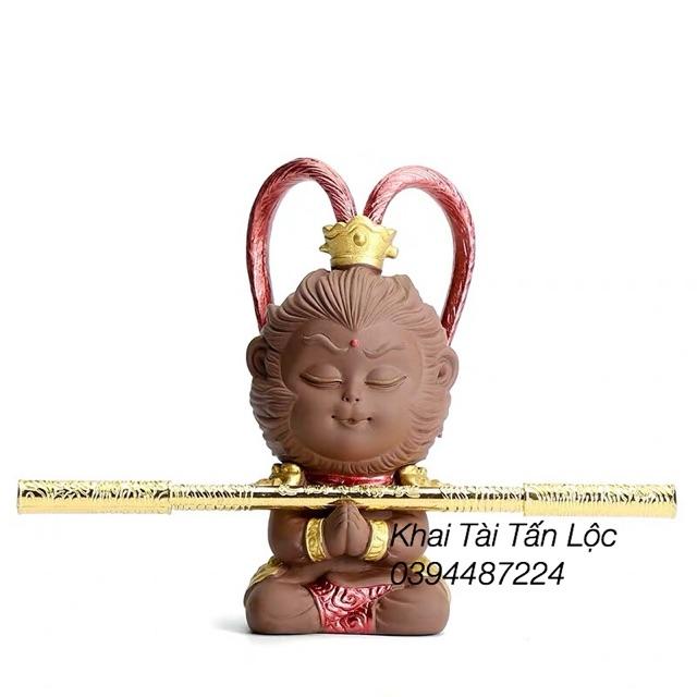 Tượng Tôn Ngộ Không râu cong gốm tử sa kèm gậy như ý