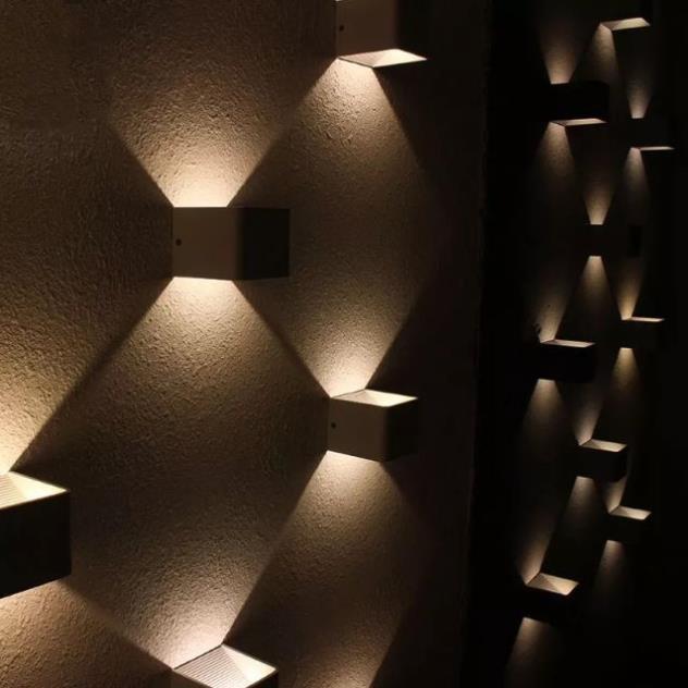 Đèn tường led trang trí hình vuông màu đen