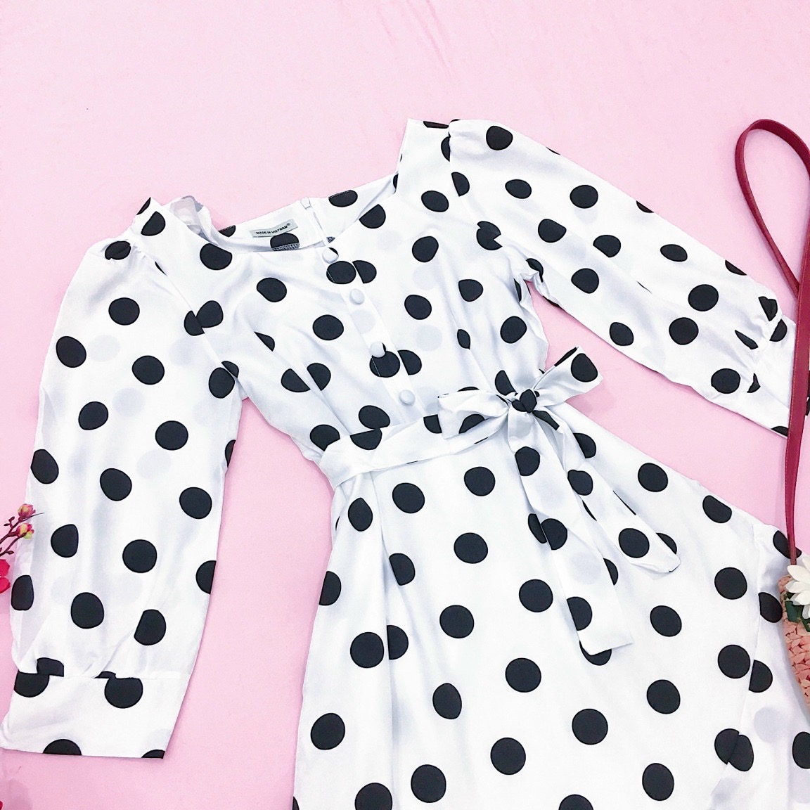 Đầm Suông Ngắn Trắng Bi Freesize