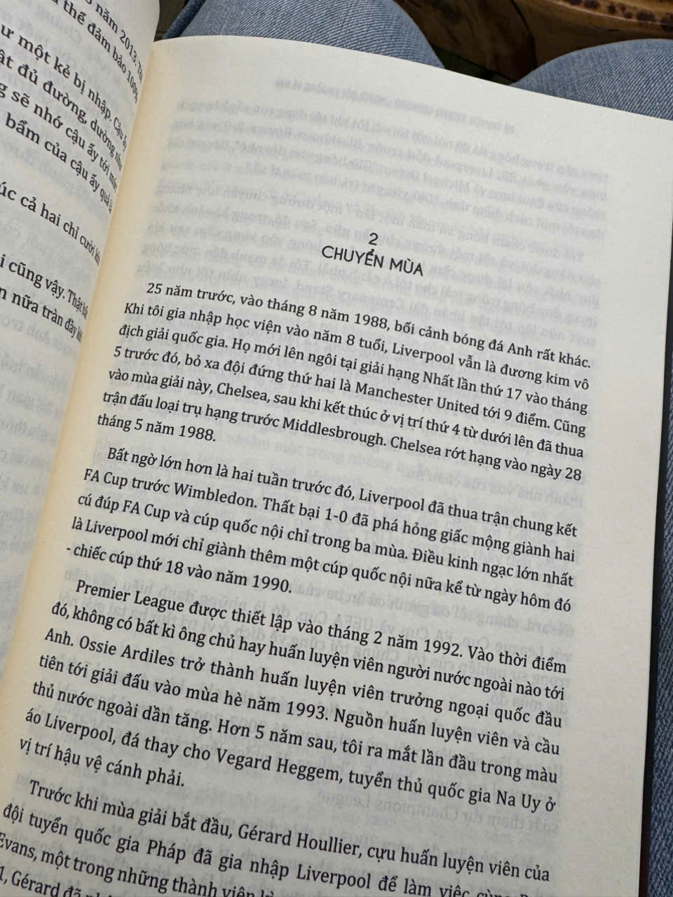 (Bìa cứng có hộp giới hạn 300 cuốn) TỰ TRUYỆN STEVEN GERRARD – Người Đội Trưởng Vĩ Đại – Donald McRae – Nguyễn Lâm Bình Nguyên dịch – THBooks – NXB Lao động