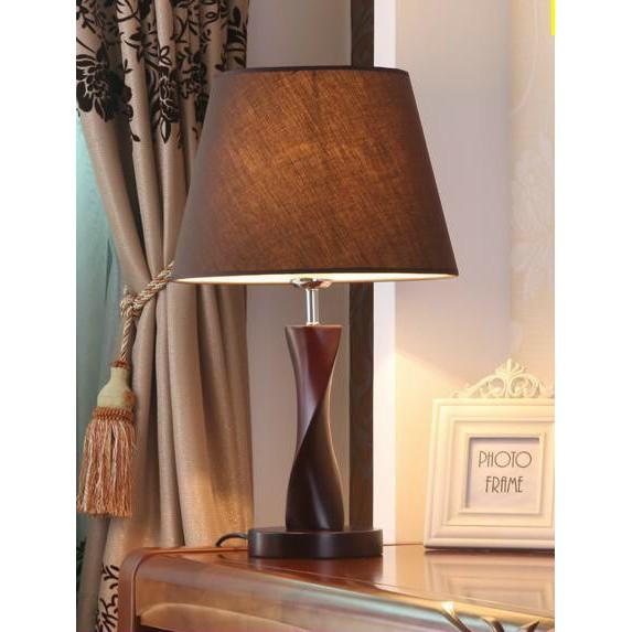 Đèn ngủ để bàn decor kiểu dáng Châu âu