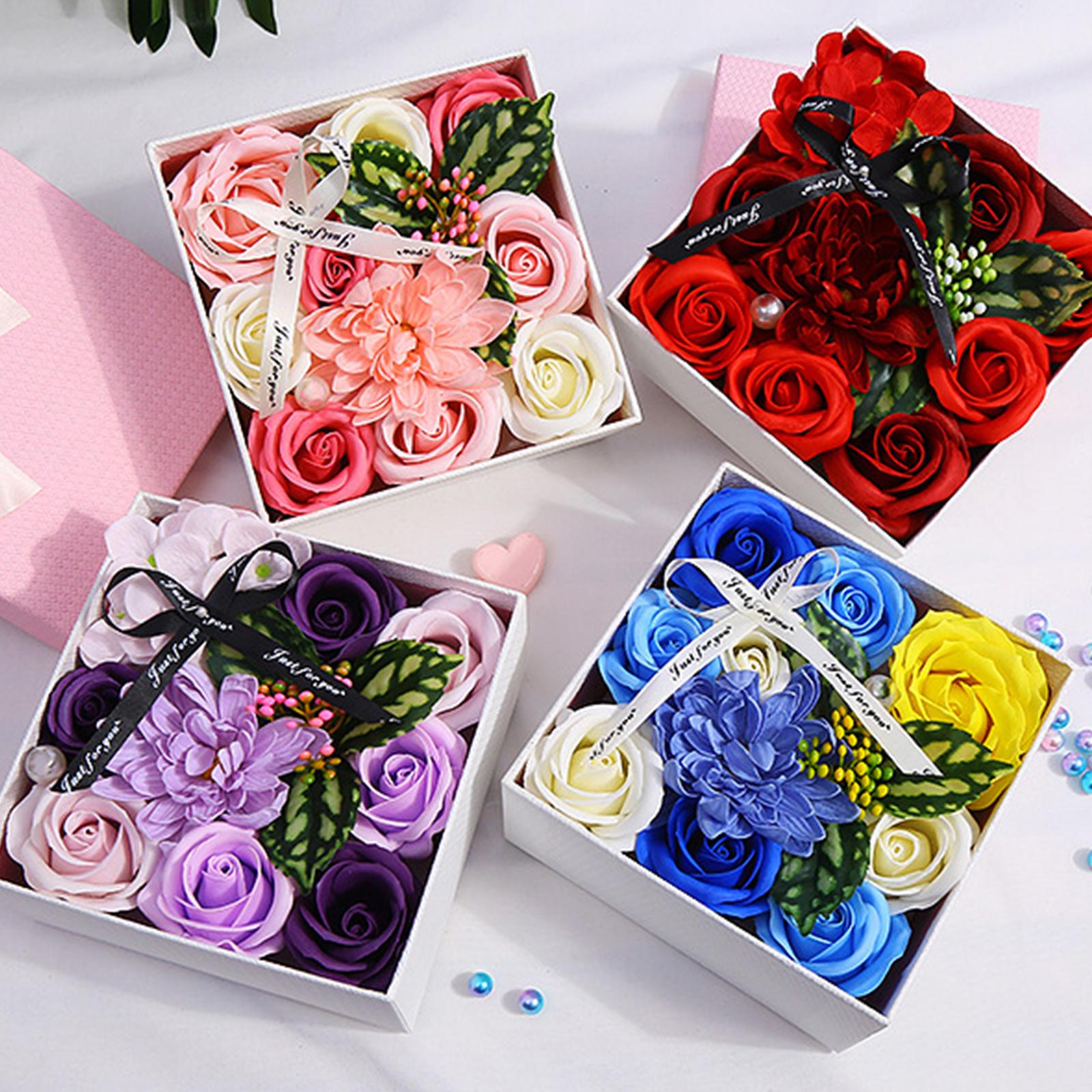 Hoa hồng vĩnh cửu với thiệp chúc mừng cho ngày của mẹ