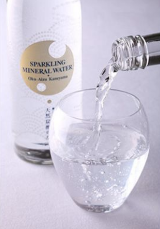 Nước Khoáng Có Gas Oku-Aizu Kaneyama 500ml