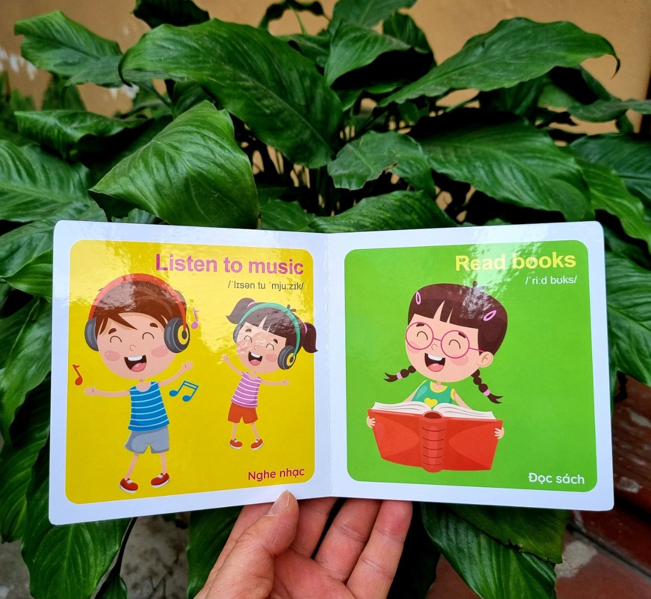 Bộ sách Thư viện hình ảnh đầu tiên cho bé về hành động cảm xúc - My first picture book - Bộ 8 cuốn 8 chủ đề song ngữ - Có file nghe