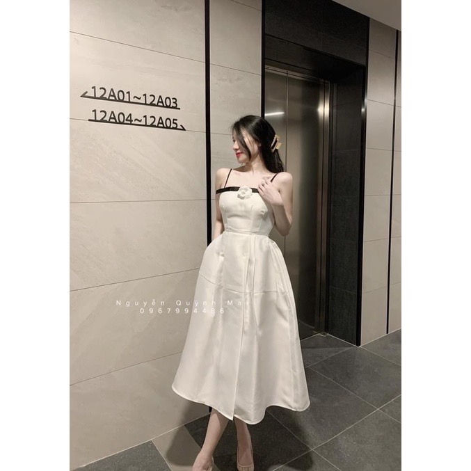 Đầm 2 dây xẻ đùi kèm tag hoa chất tafta sang chảnh