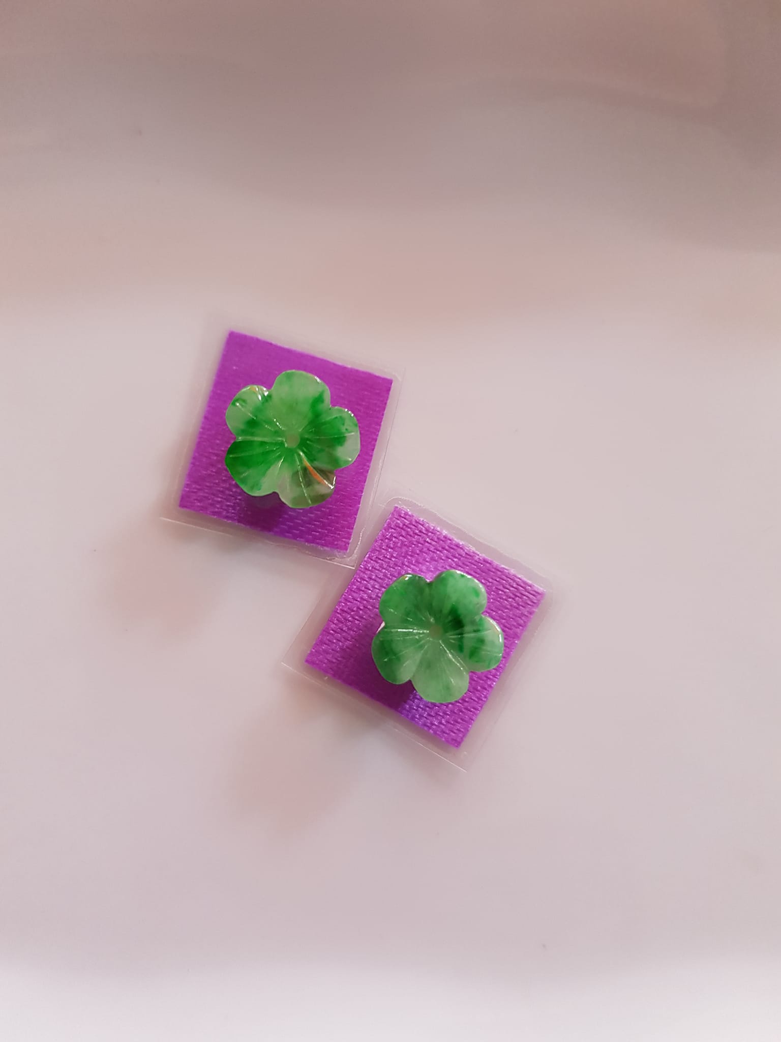 Đôi bông tai Hoa Mai Mới xinh đẹp Màu xanh lý ngọc tươi đẹp 10mm x dầy 1,2mm Chất liệu đá cẩm thạch tự nhiên Nữ bọc vàng đeo rất đẹp sang ạ