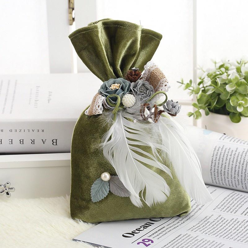 Túi than tre khử mùi treo xe hơi sáng tạo