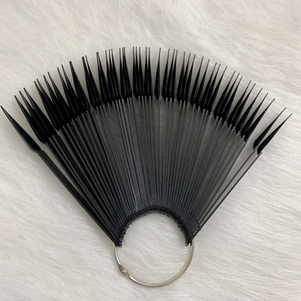 Móng que nhọn đen