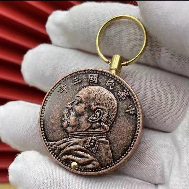 Vỏ Hột Quẹt Bật Lửa Xăng Đá Kiêm Móc Khóa Zorro Z623 Thiết Kế Độc Lạ - Dùng Xăng Bấc Đá Cao Cấp - Nhiều Hinh