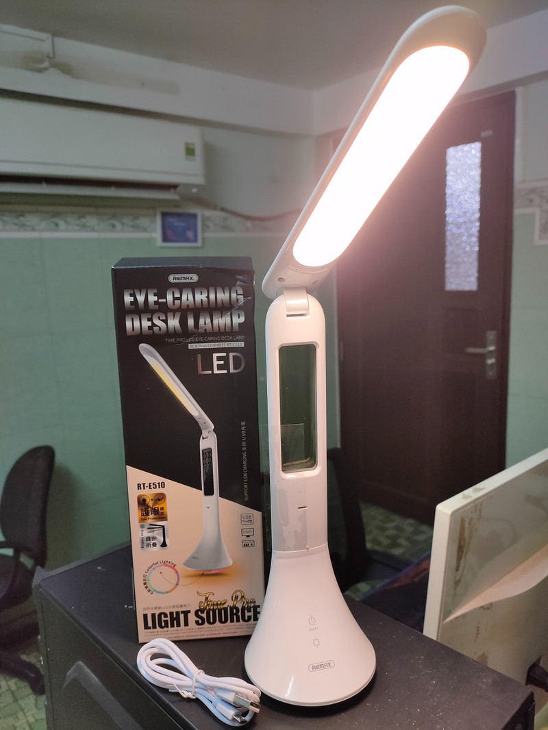 Đèn Led để bàn thông minh tích hợp đồng hồ Remax RT-E510 bảo vệ mắt - Hàng nhập khẩu