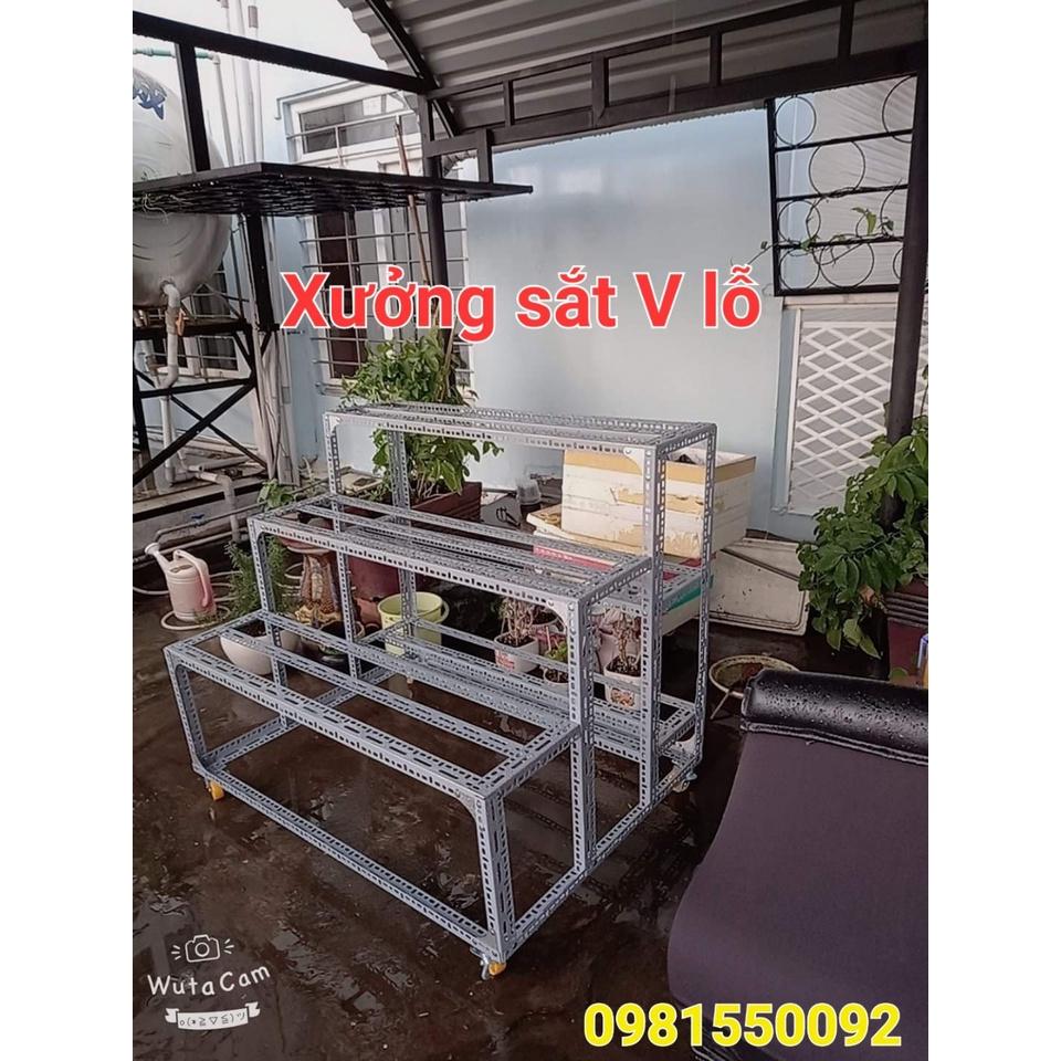 Khung Kệ sắt V Lỗ 3 Bậc 5 tầng,Khung sắt V3 CÓ GẮN BÁNH XE,KỆ TRƯNG BÀY,KỆ ĐỂ CÂY CẢNH SEN ĐÁ