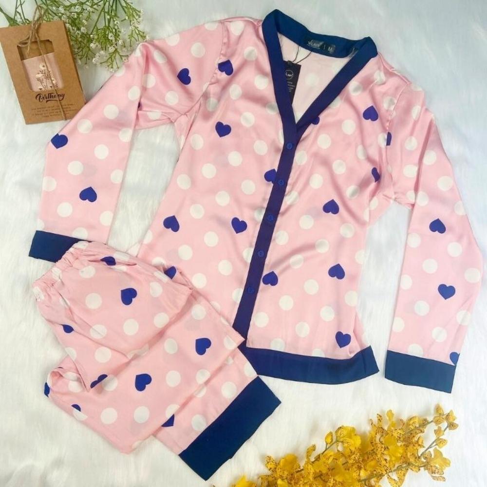 Đồ bộ pyjama nữ, đồ mặc nhà cao cấp VILADY - B103 kiểu cổ V tay dài quần dài họa tiết chấm Bi màu hồng, chất liệu lụa Pháp ( lụa latin) siêu mát