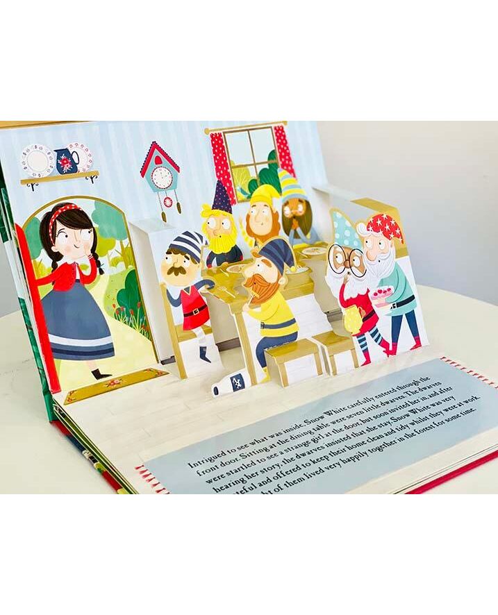 Snow White And the Seven Dwarves: Fairy Tale Pop-Up Book