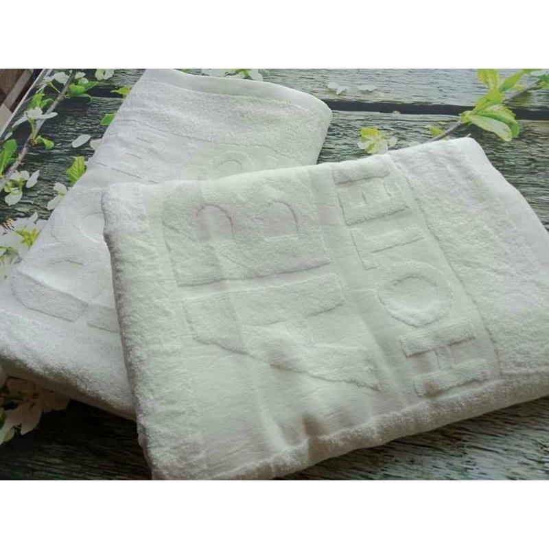 Khăn tắm ks xuất dư có logo thấm nước rất tốt 65x135