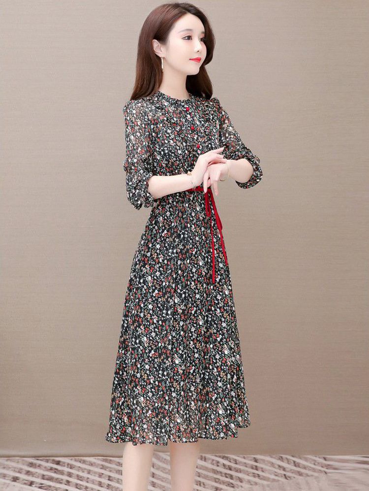 Đầm voan họa tiết hoa nhí