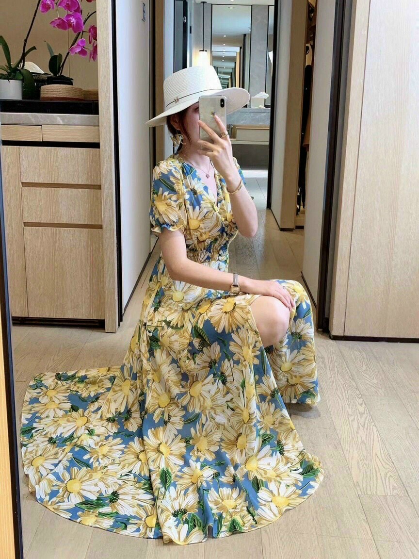 Đầm Xòe Họa Tiết Hoa Sang Chảnh, Quý Phái