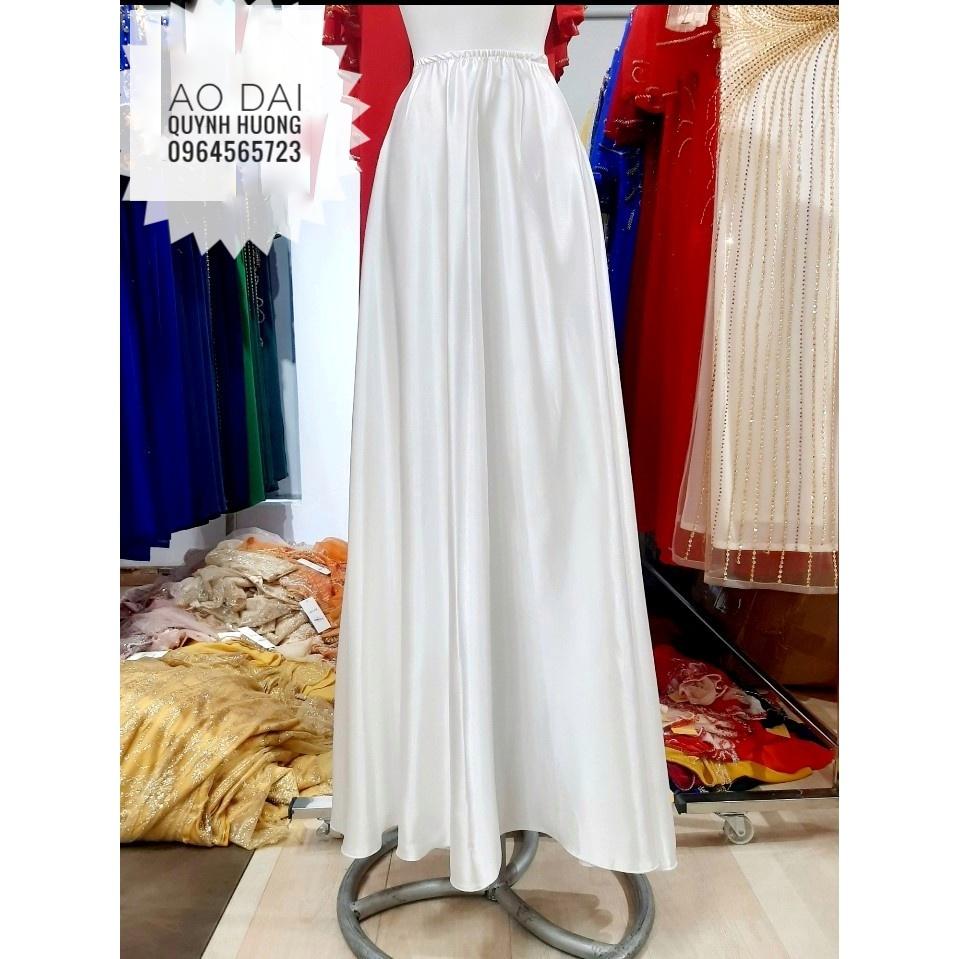 Áo dài voan đỏ hoa ngực cổ bèo cách điệu