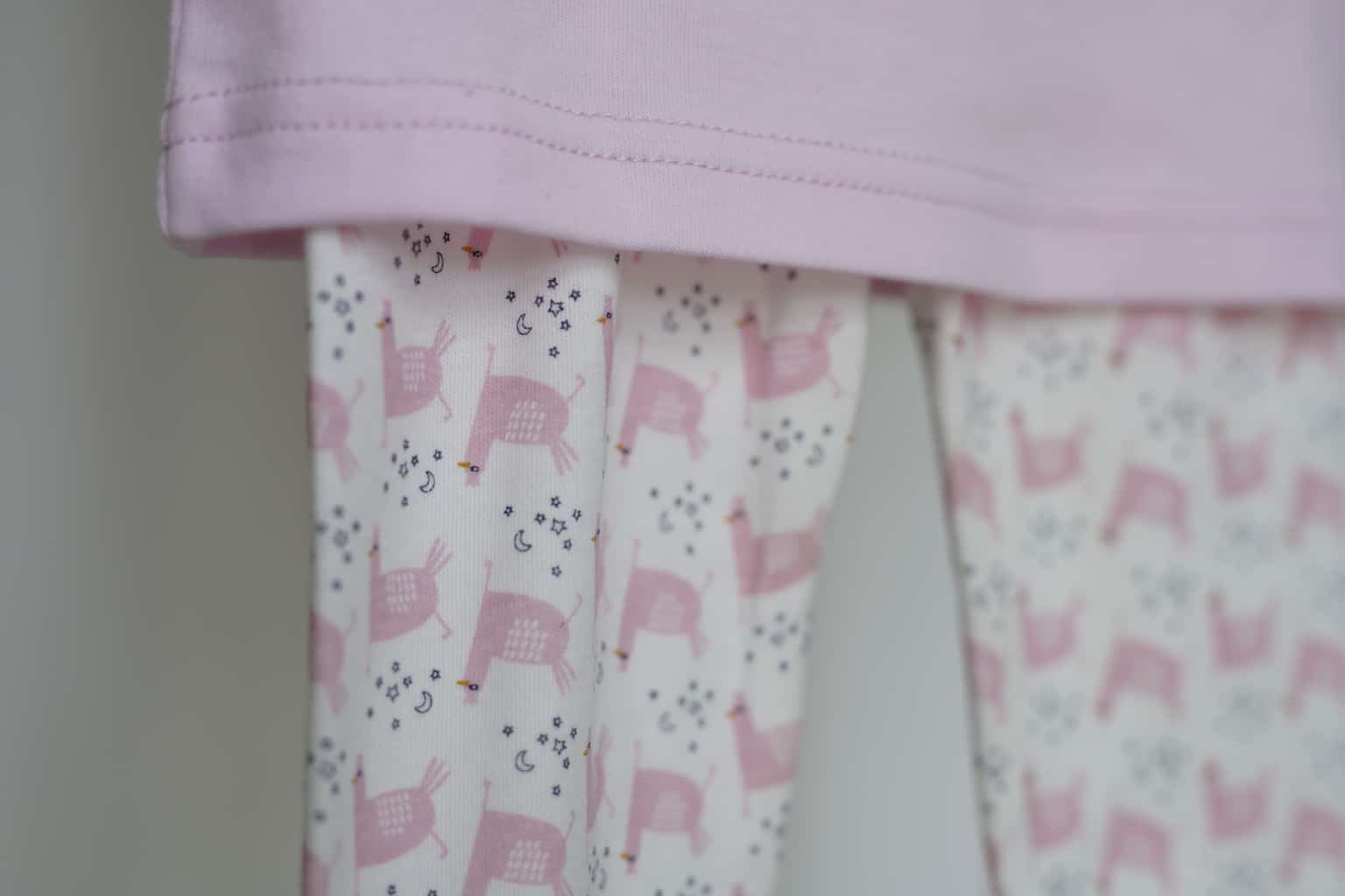 Bộ quần áo bé gái xuất Hàn