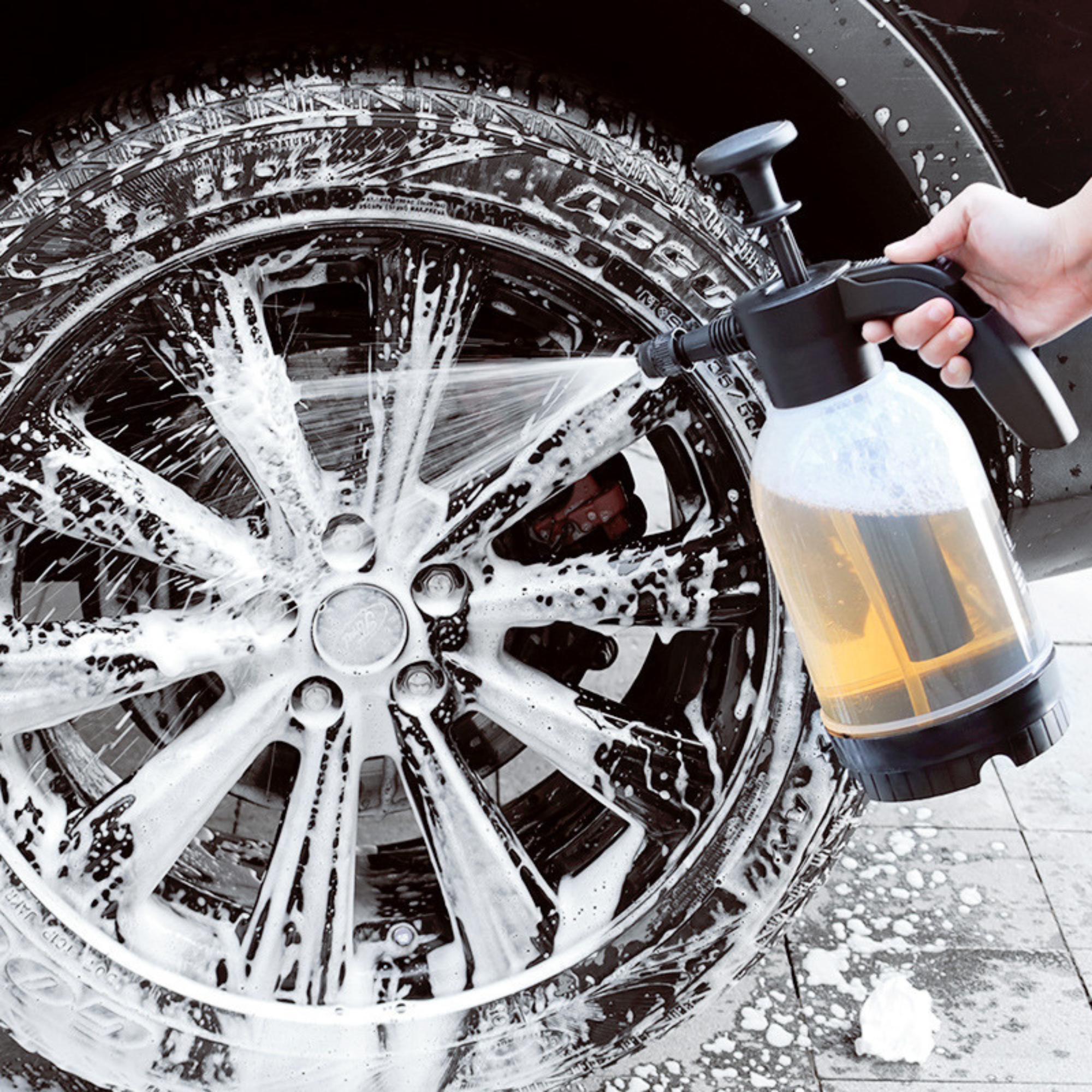 Bình phun bọt tuyết - Bình xịt rửa xe ô Tô cầm tay tạo áp lực khí nén thủ công phù hợp rửa xe gia đình. Dung tích 2 lít.