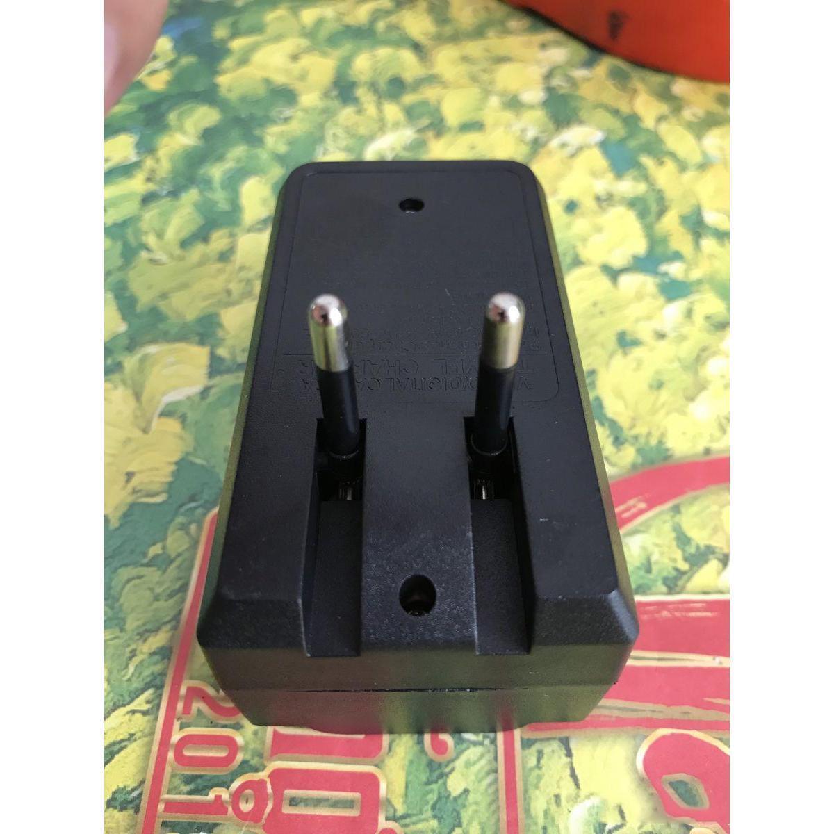 Cóc Sạc Pin 18650 Loại 2 Pin Đa Năng Có Led