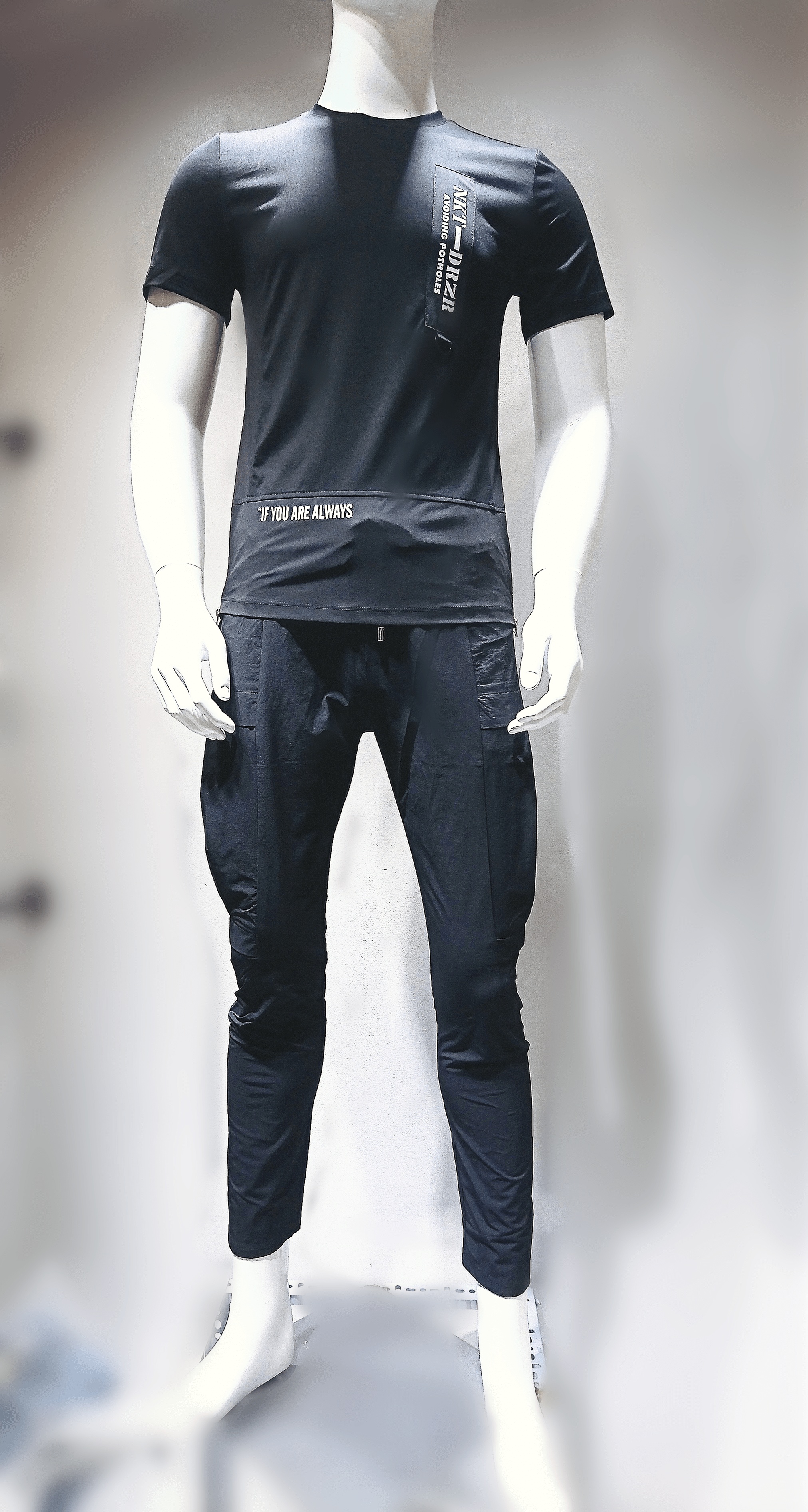 Quần Jogger ống suông chất liệu cotton cao cấp có 2 túi bên hông eo co giãn trẻ trung, năng động, mẫu HOT