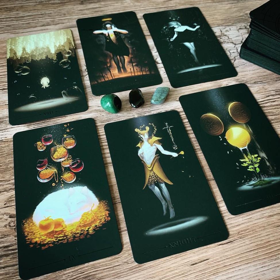 Bài True Black Tarot