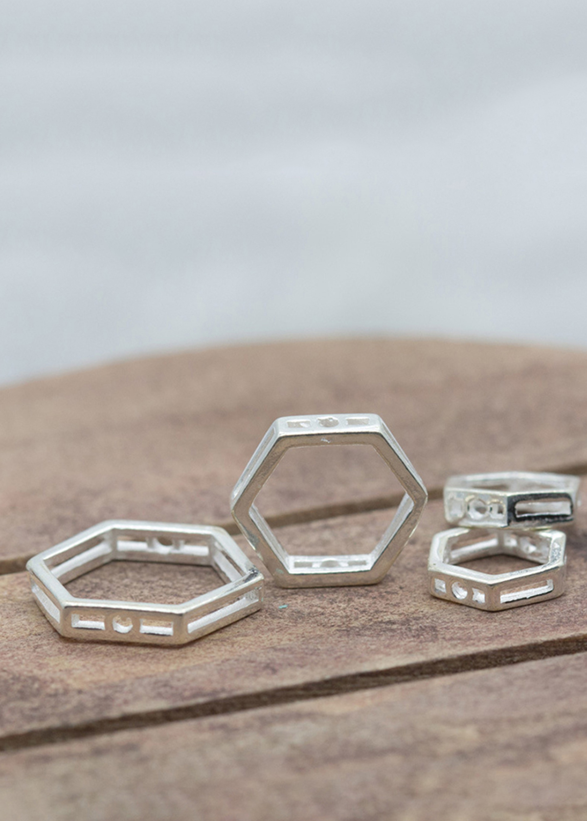 Combo charm bạc hình lục giác rỗng để lồng hạt vào giữa - Ngọc Quý Gemstones