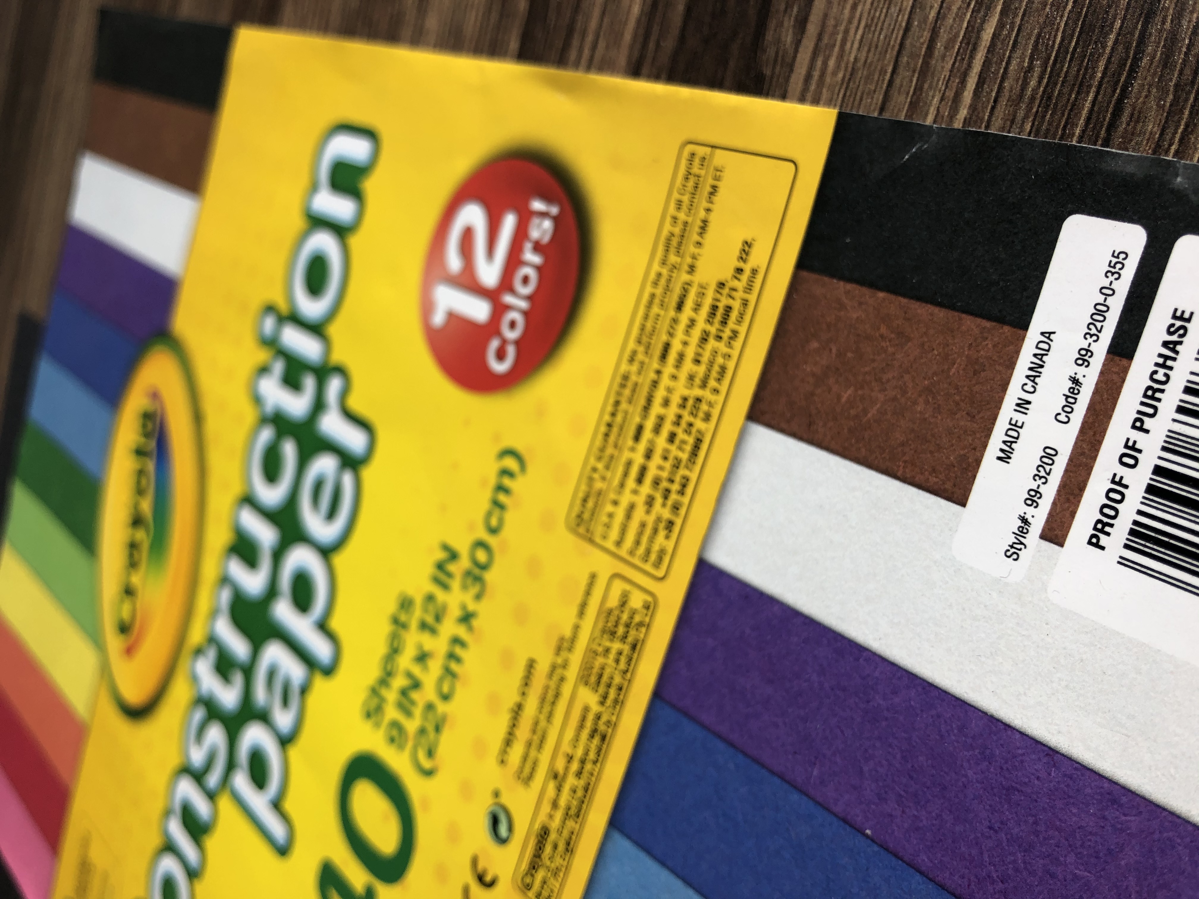 Com Bo 2 Xấp 12 Màu Giấy Thủ Công Crayola Made In Canada