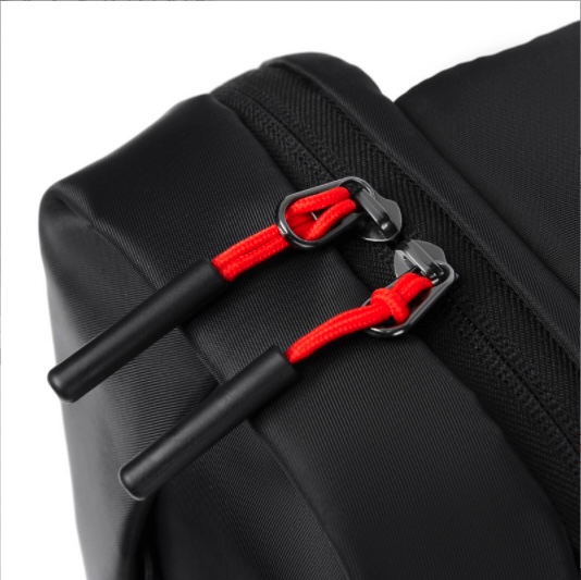 Túi Đeo Chéo Nam ôm sát người Stomach Black Bag 2022