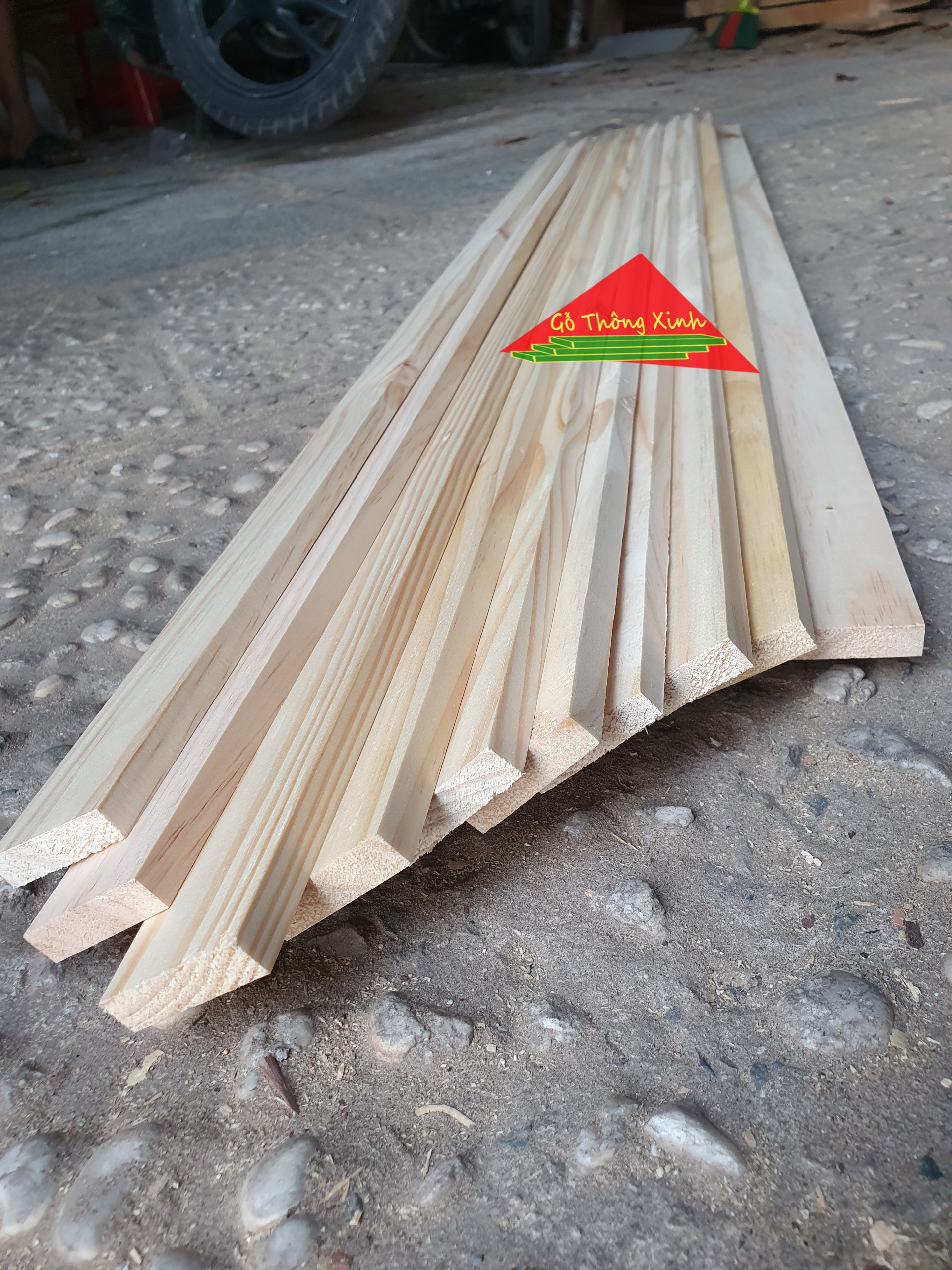 Thanh gỗ thông dày 1cm,rộng 4cm,dài 1m2 dùng làm nẹp,khung viền,đóng thùng gỗ decor,ốp tường,DIY...