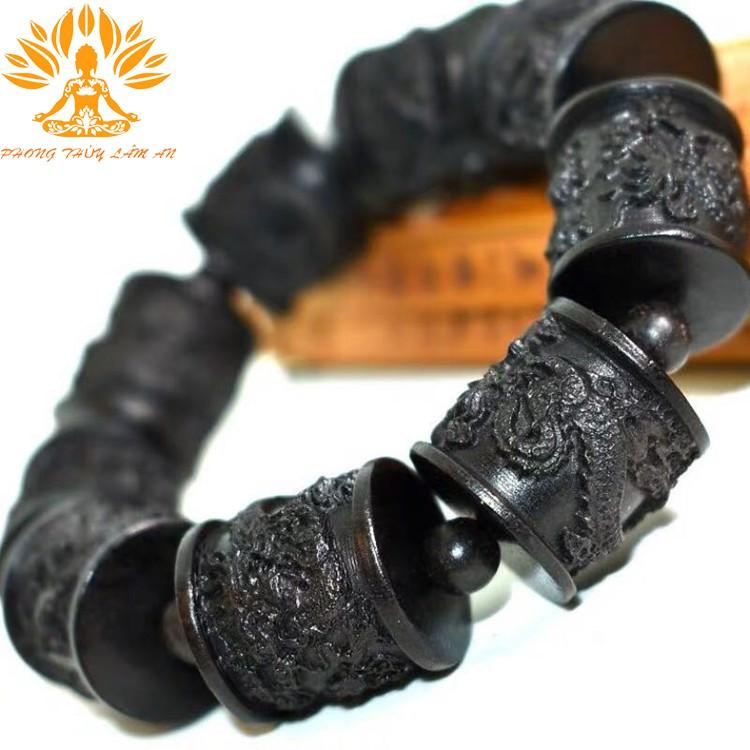 VÒNG TAY TRẦM HƯƠNG MUN CỬU LONG GỖ CHẠM KHẮC TÌNH DUYÊN MAY MẮN TÀI LỘC TẶNG KÈM HỘP GẤM CAO CẤP