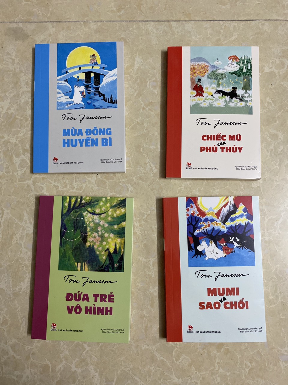 Combo 04 cuốn Chuyện Mumi: Mùa đông huyền bí; Chiếc mũ của phù thủy; Đứa trẻ vô hình; Mumi và sao chổi