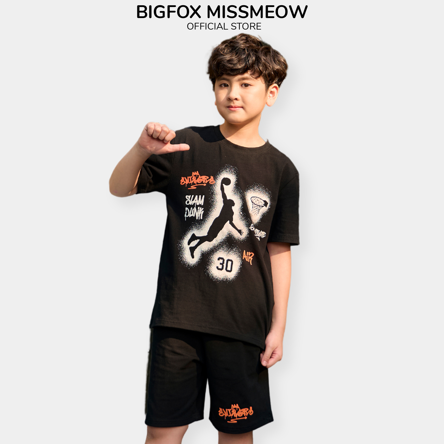 Đồ bộ bé trai cộc tay Hàn Quốc Bigfox Miss Meow size đại áo ngắn tay quần đùi vải cotton in bóng rổ cỡ 12-15 tuổi 40kg 50kg