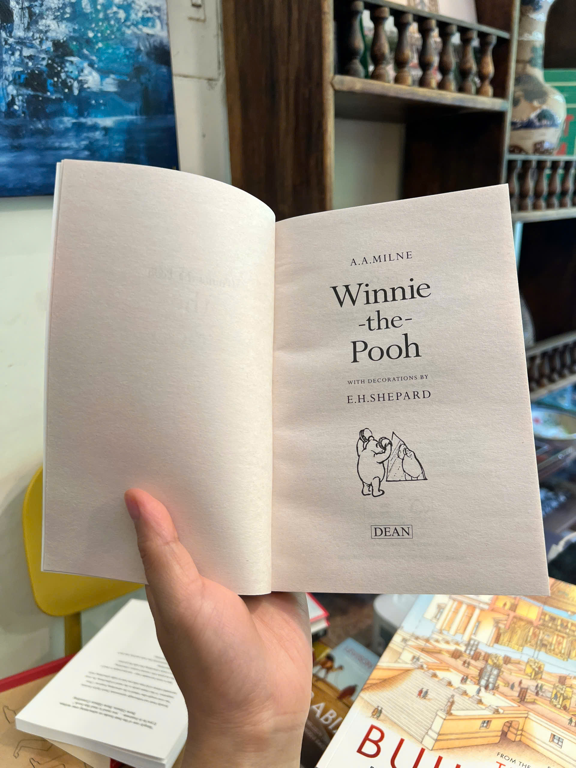 Sách - Winnie-the-Pooh by A. A. Milne | Childrens Fiction / Classic / Ngoại văn Thiếu nhi Nhập khẩu