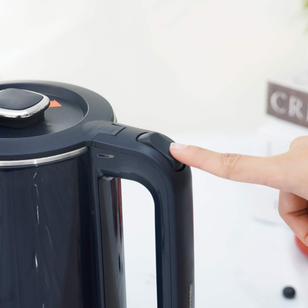 Ấm đun nước siêu tốc Inox 304 Kalpen dung tích 1.8L KK96, bảo hành 24 tháng - Hàng chính hãng