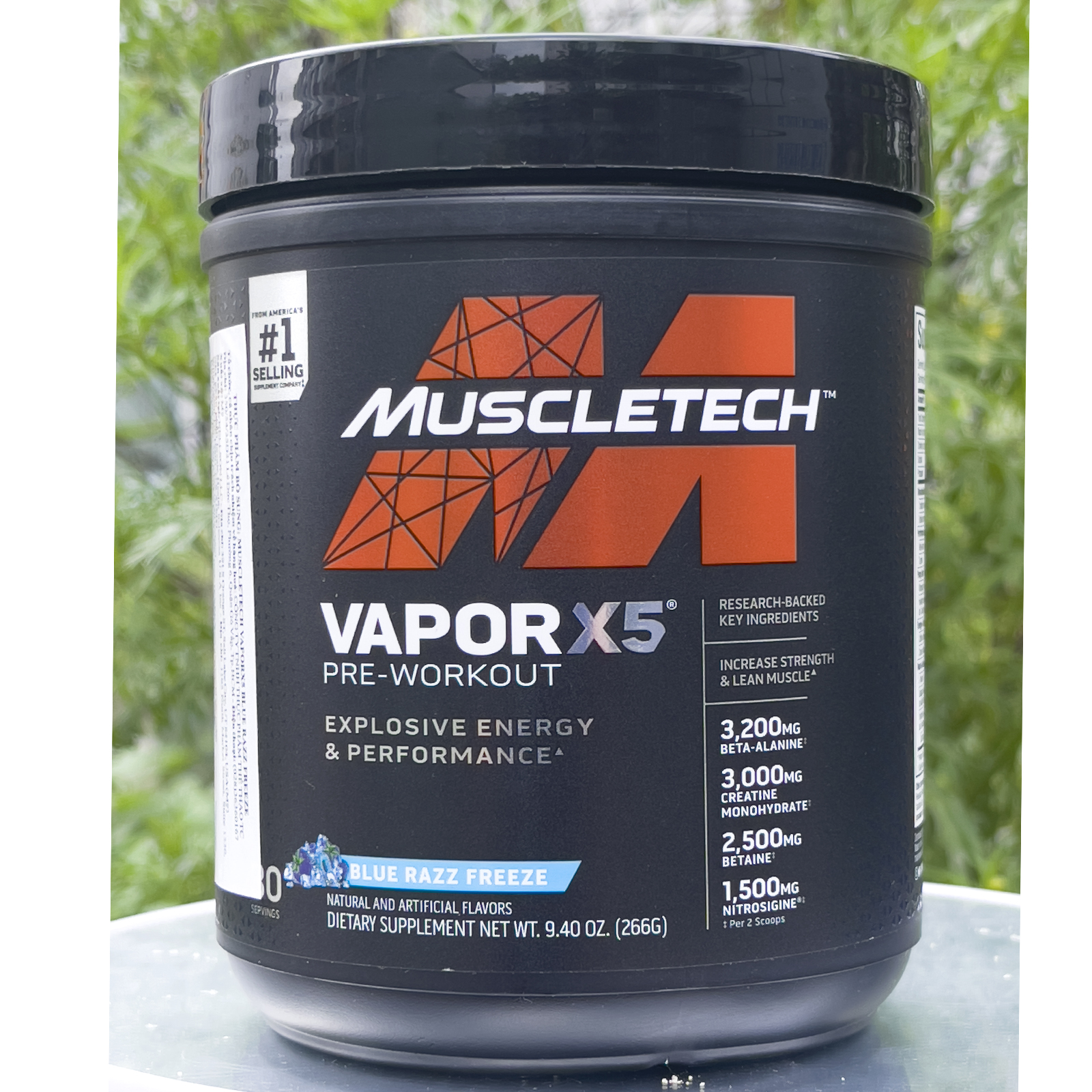 Combo Pre-Workout Vapor X5 của MuscleTech hỗ trợ Tăng Sức Bền, Sức Mạnh đốt mỡ giảm cân &amp; bình lắc 600 ml (Mẫu Ngẫu Nhiên)