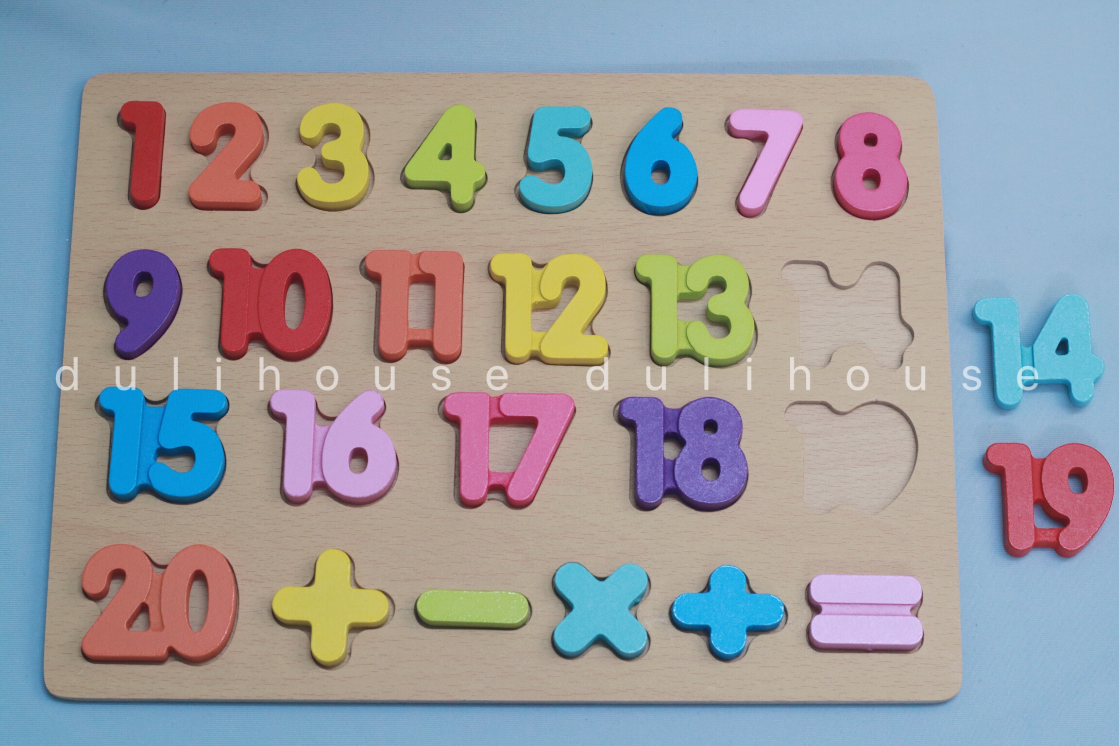 Đồ chơi gỗ Bảng số in nổi cho bé