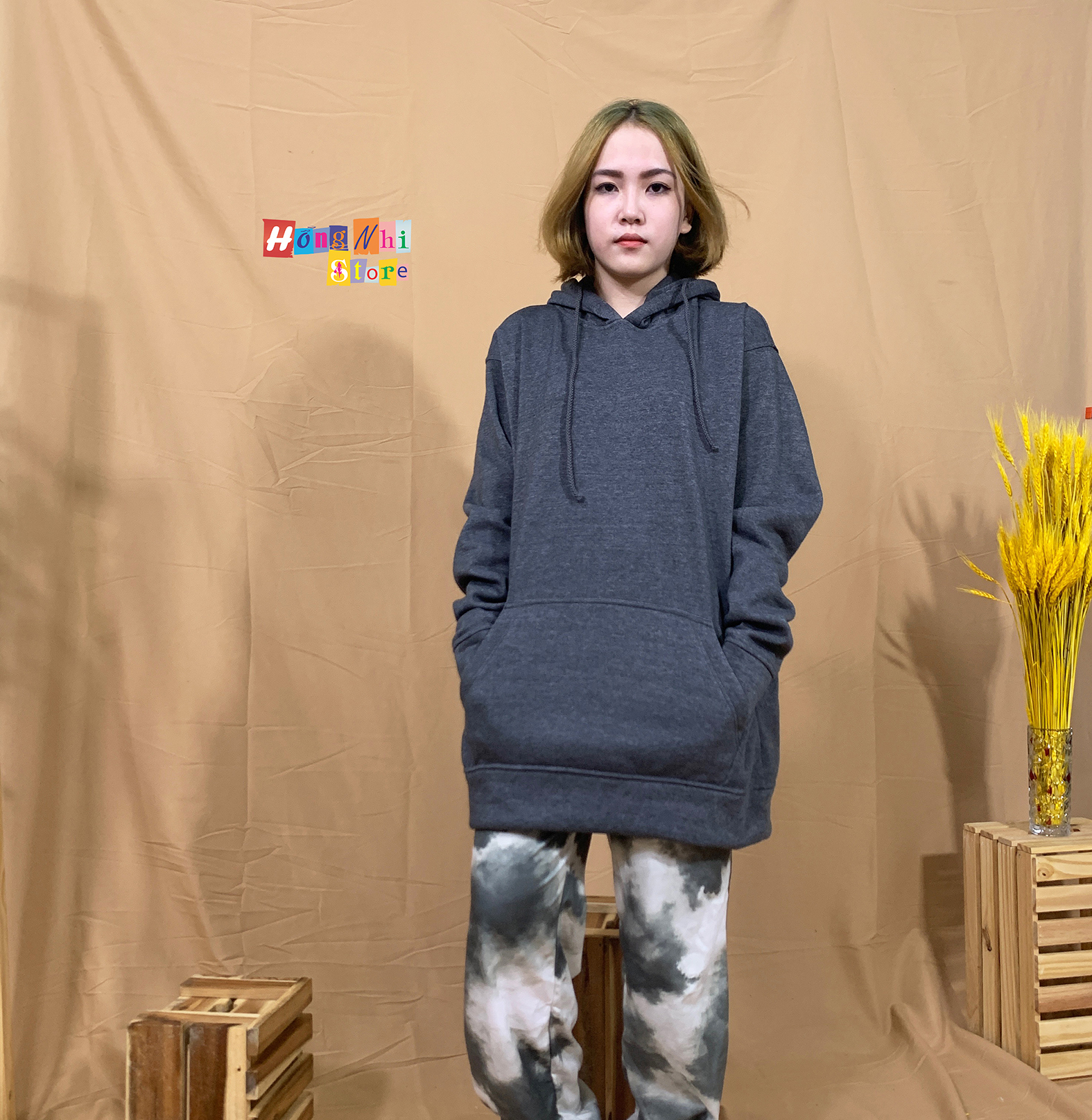 Áo Khoác Hoodie Trơn Ulzzang Unisex Màu Xám Đen Chất Nỉ Bông Cao Cấp Dáng Rộng Nam Nữ - MM