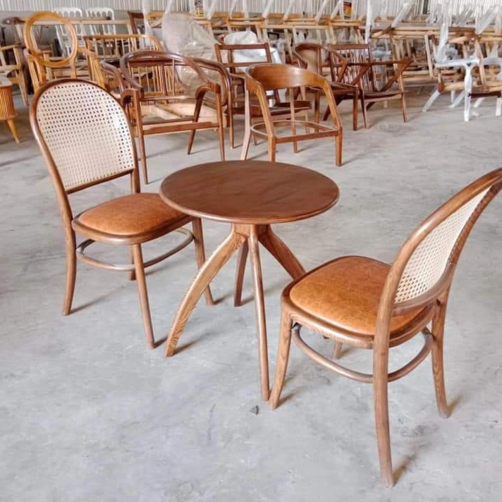 Bàn trà 4 chân cong