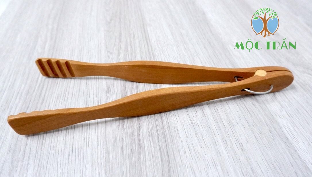 Kẹp gắp thức ăn bằng gỗ xà cừ tự nhiên 27 cm tiện dụng