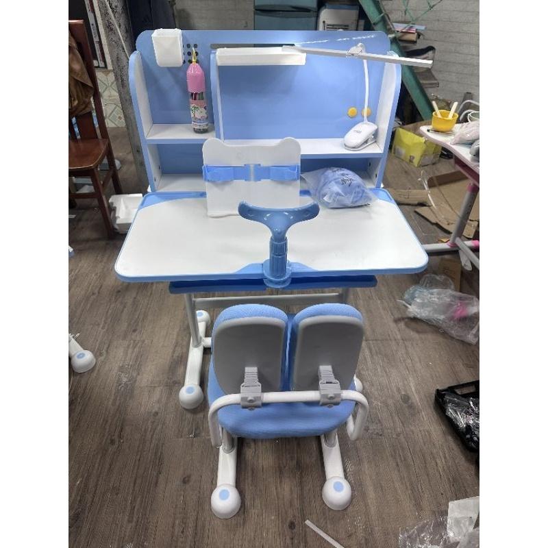 BỘ BÀN GHẾ HỌC SINH A16+ CHỐNG CẬN CHỐNG GÙ KÈM QUÀ TẶNG.