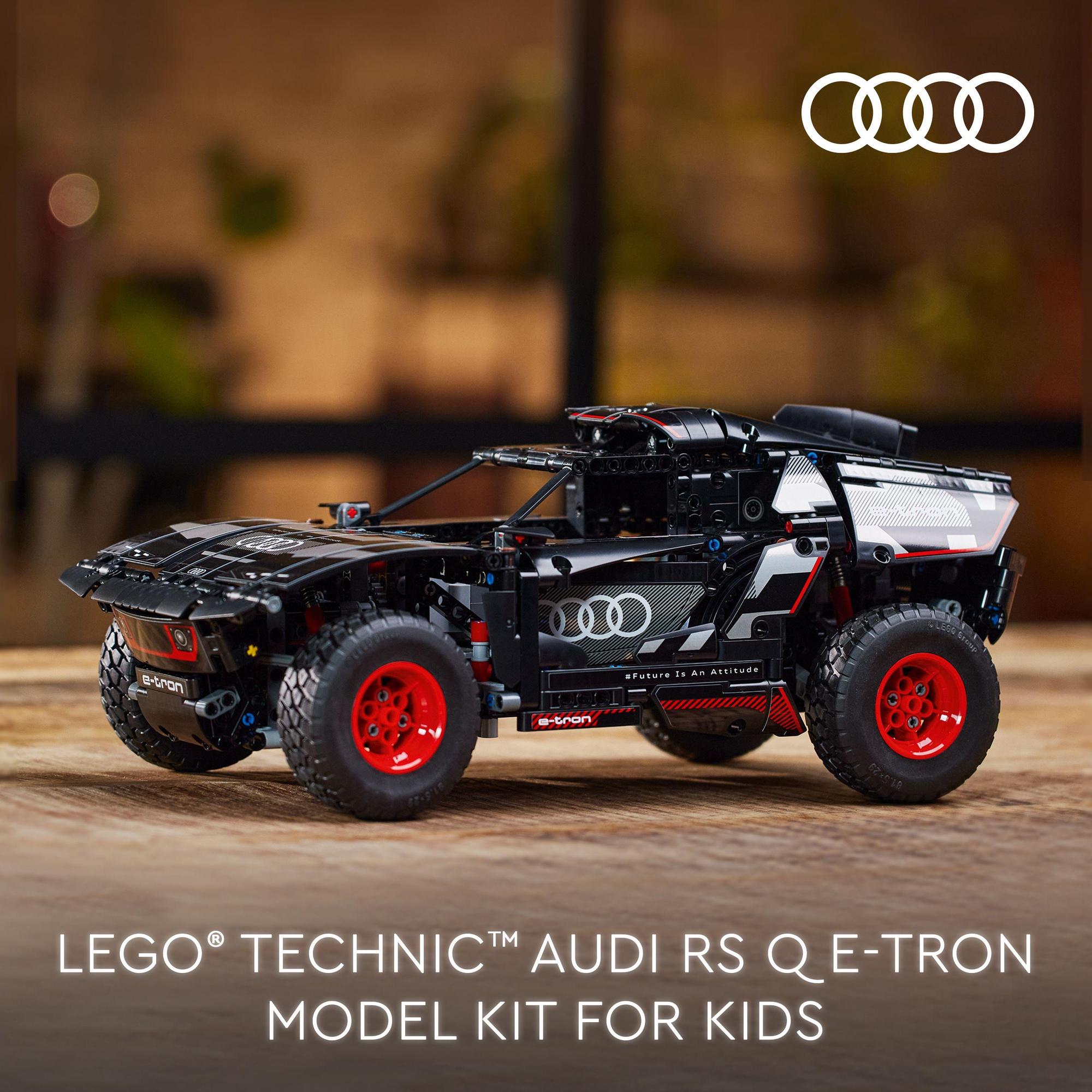 LEGO Technic 42160 Đồ chơi lắp ráp Siêu Xe Audi RS Q e-tron