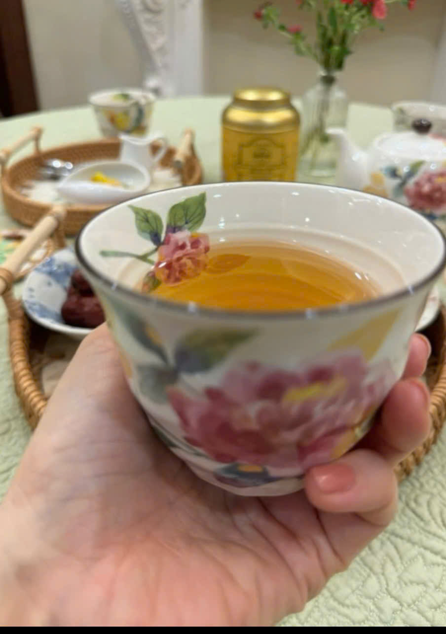 Royal camellia chrysantha Oolong Tea/ Trà Oolong hoa vàng Cung Đình 100g