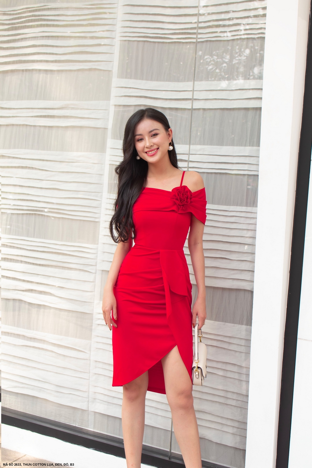 ĐẦM TRỄ VAI XẾP LY DẤU BỤNG