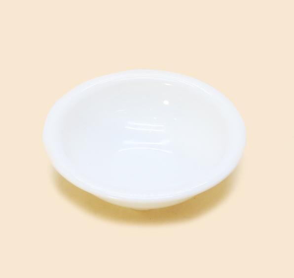 Chén gốm trắng thấp - Ceramic white bowl 