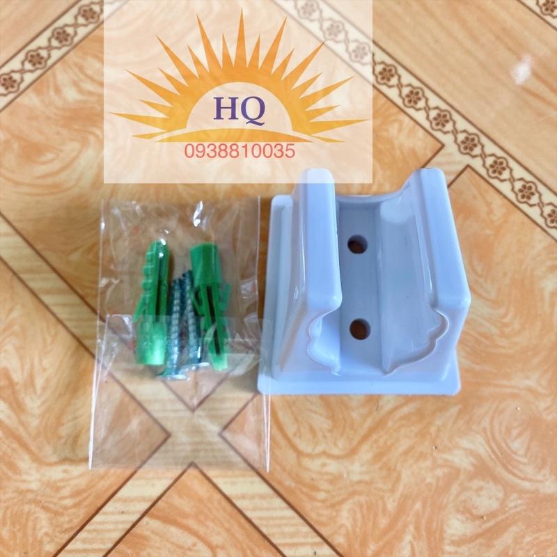 Đế cài gác vòi sen, vòi xịt nhựa trắng kèm ốc vít