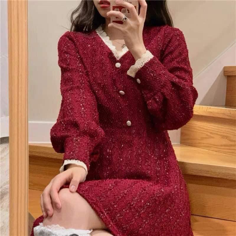 Váy dạ Tweed đỏ kim tuyến mùa lễ hội - Váy dạ kim tuyến đỏ cổ tim phối ren trắng